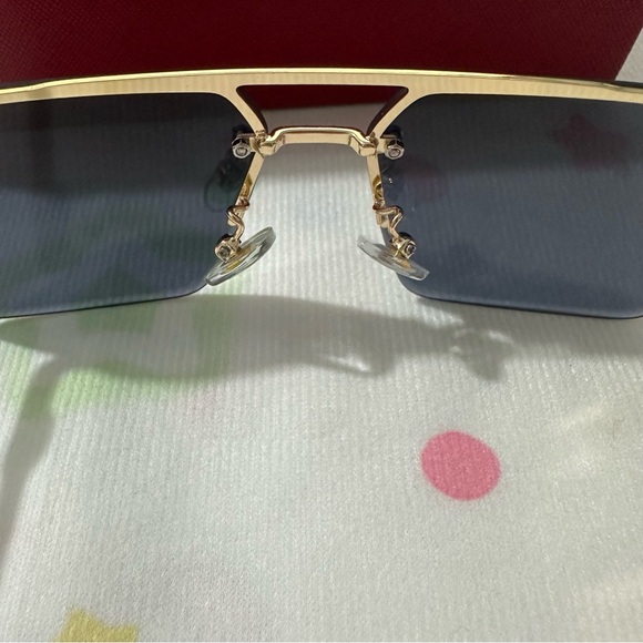 Cartier (Cartier) Frame With Logo Sunglasses - Picture 5 of 6